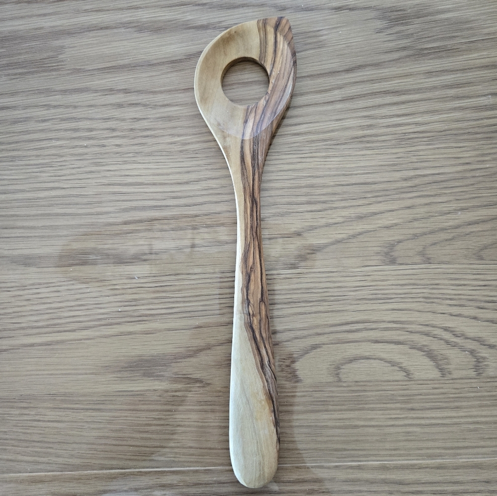 Sur La Table Olive Tree Risotto Spoon. - Picture 4 of 4